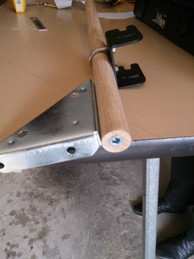 Bracket end-view.